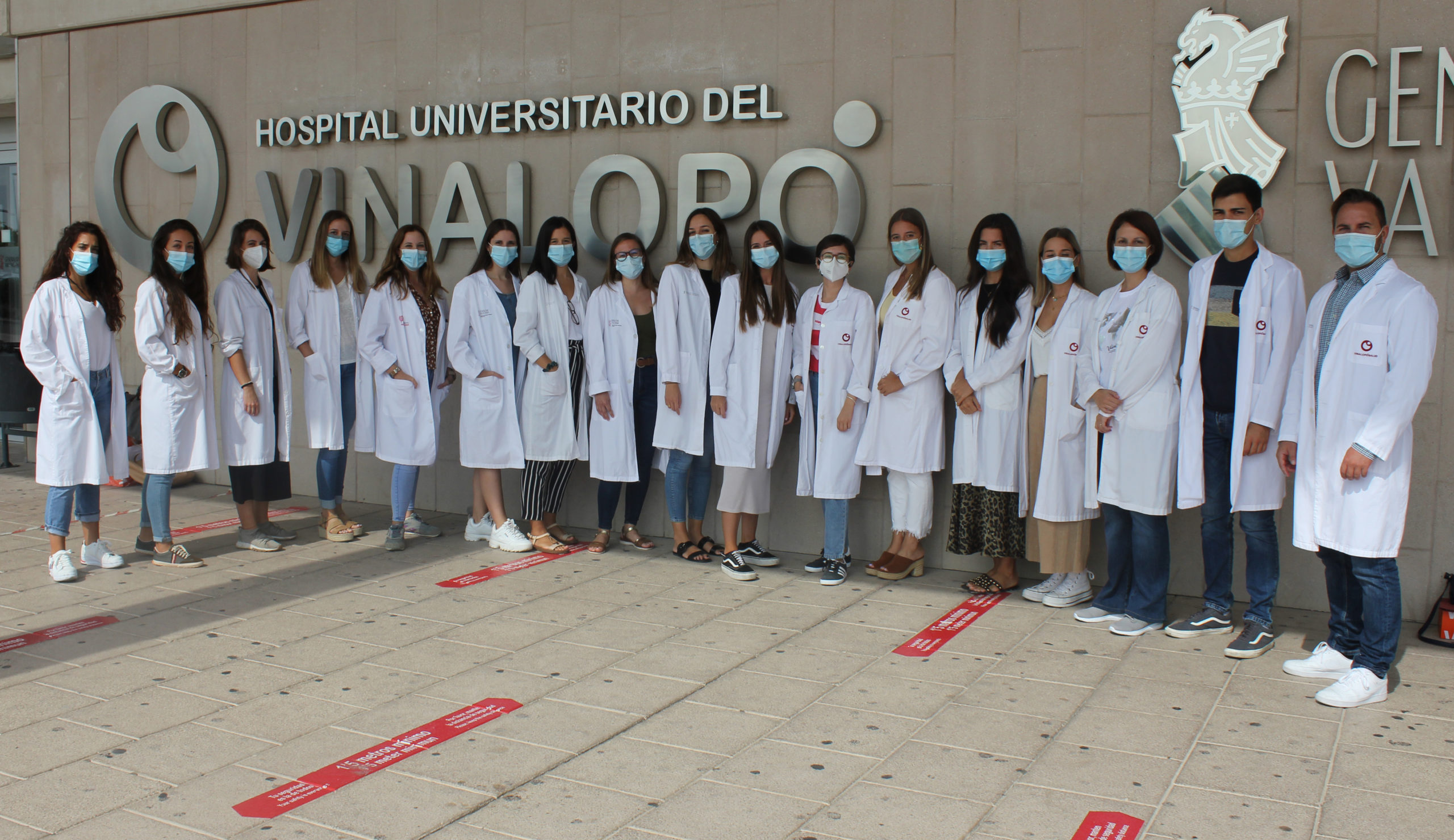 Foto-Grupo-con-mascarilla