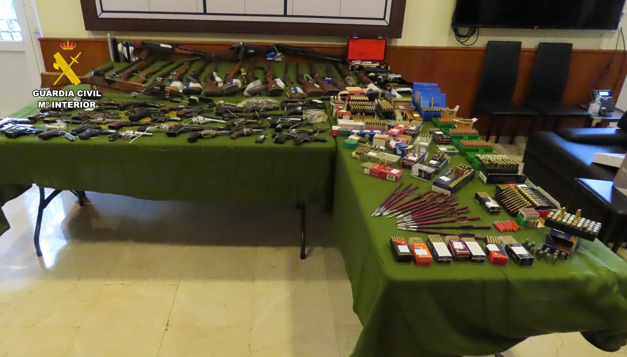 IMG-01-exposicion-armas-intervenidas