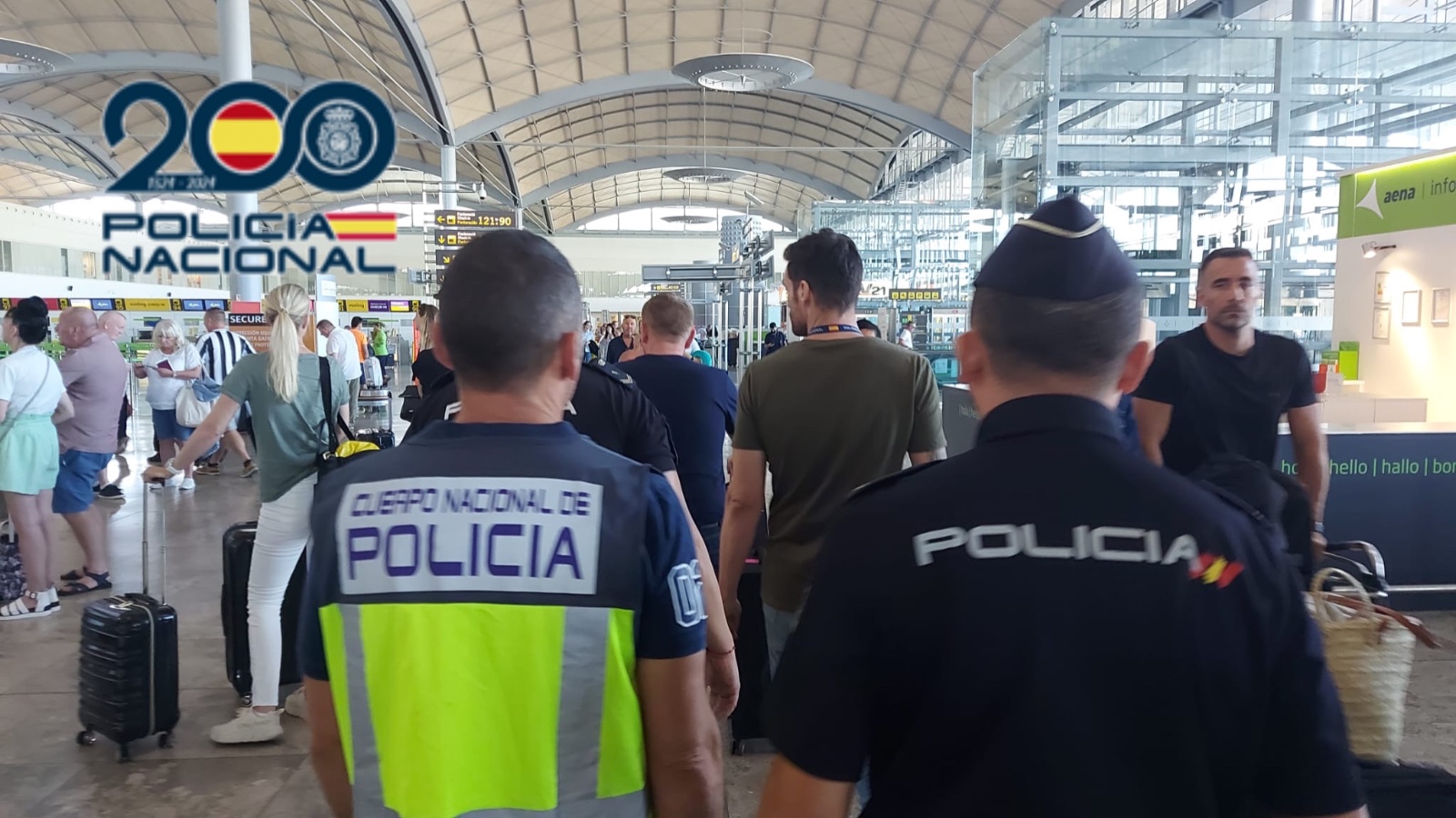 POLICIA-AEROPUERTO