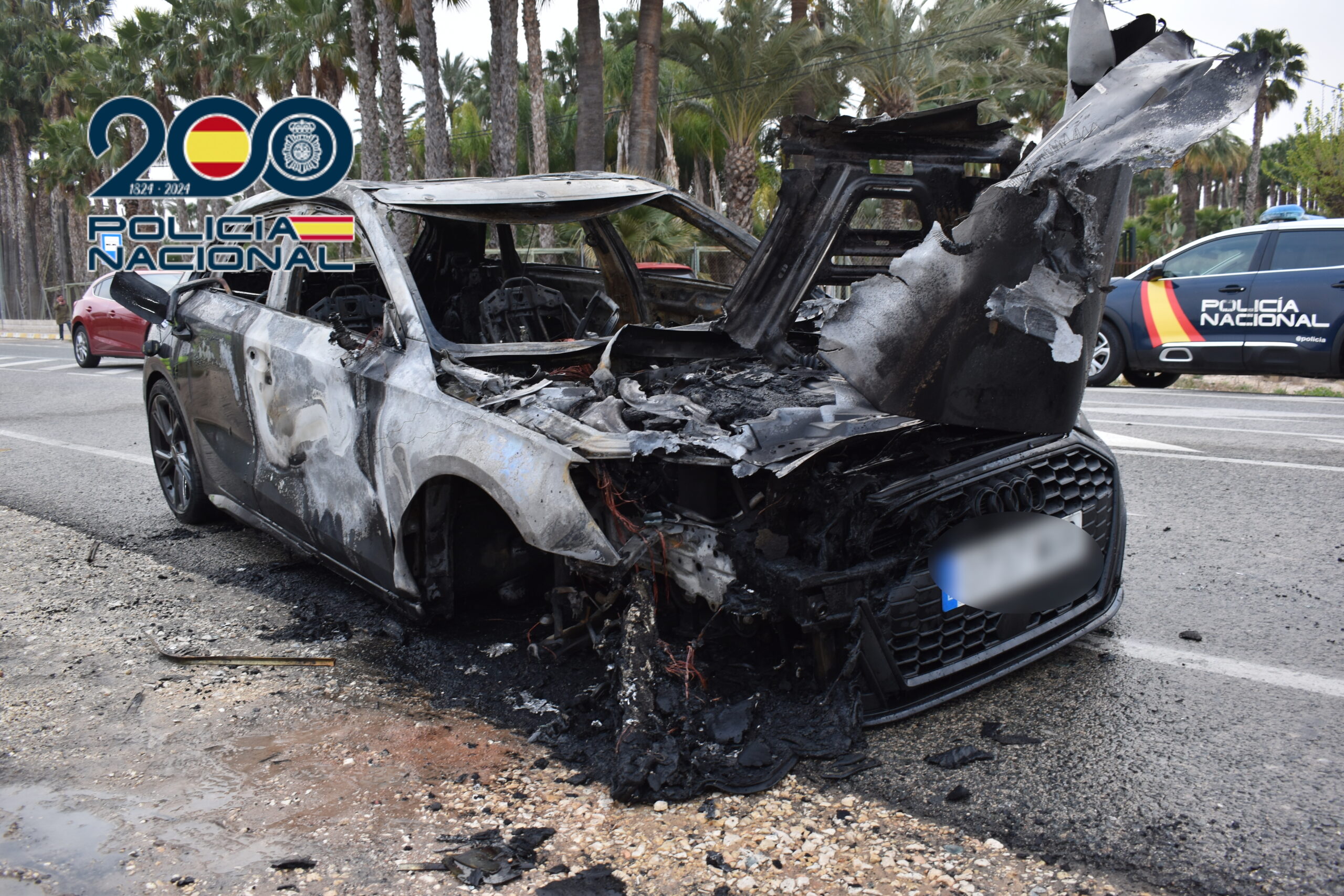 Coche-incendiado