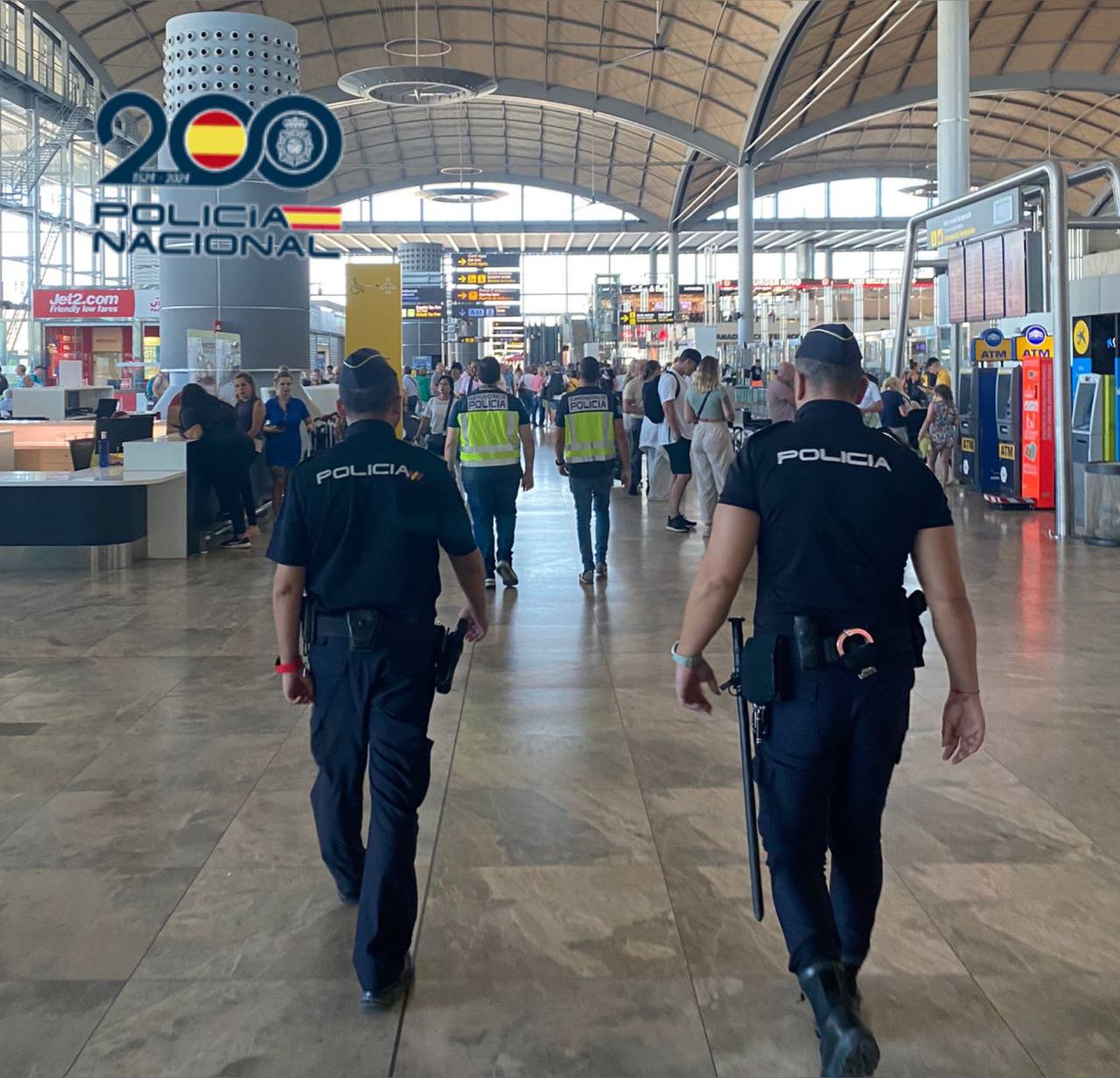 FOTO-POLICIA-AEROPIERTO