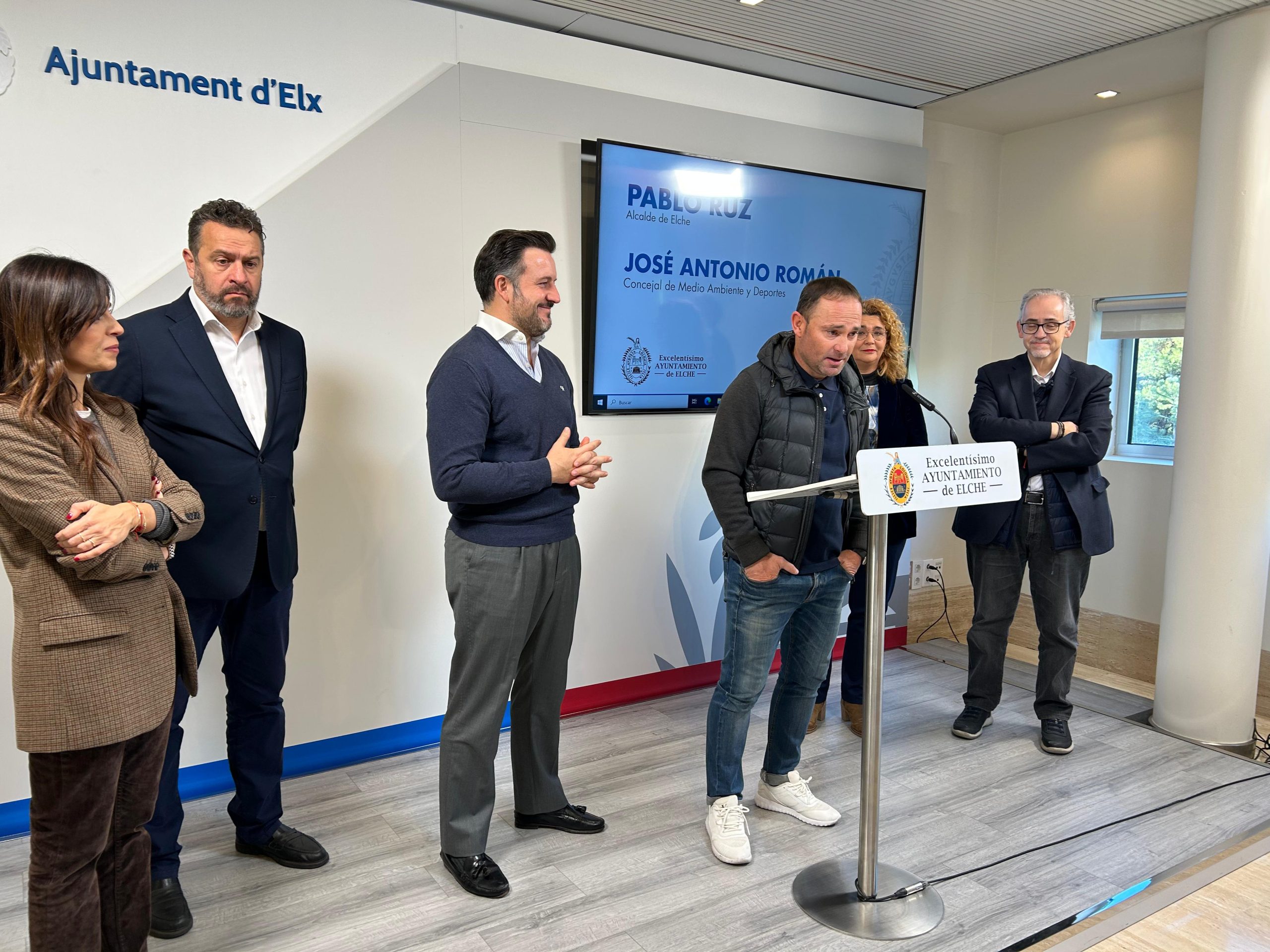 Nino jugador Elche Embjador deporte 2025