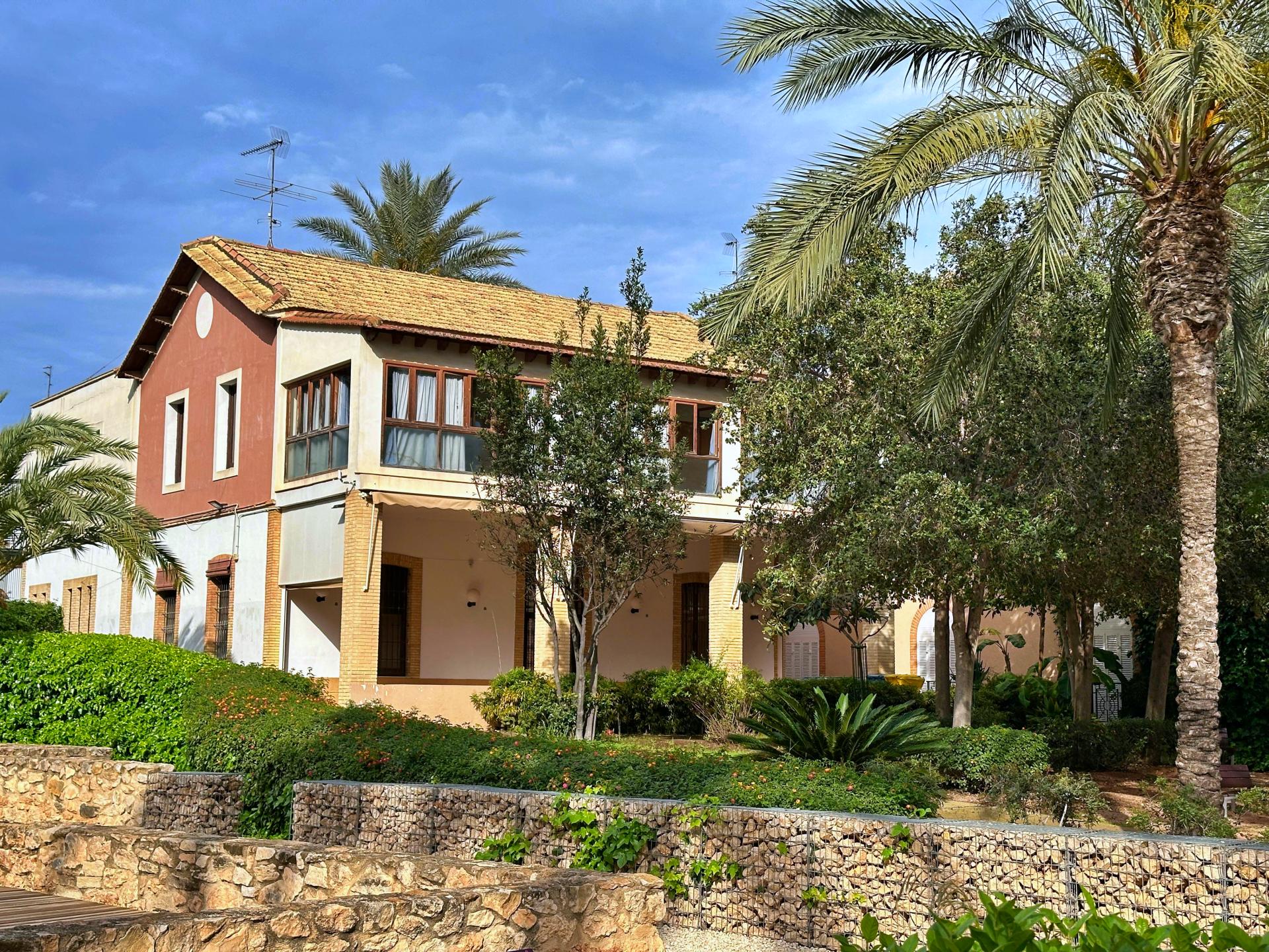 La Senia