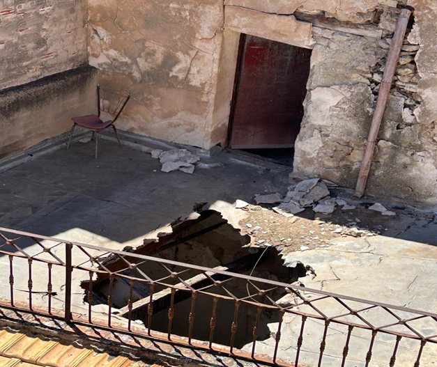 Caida techo elche calle desemparados 2025
