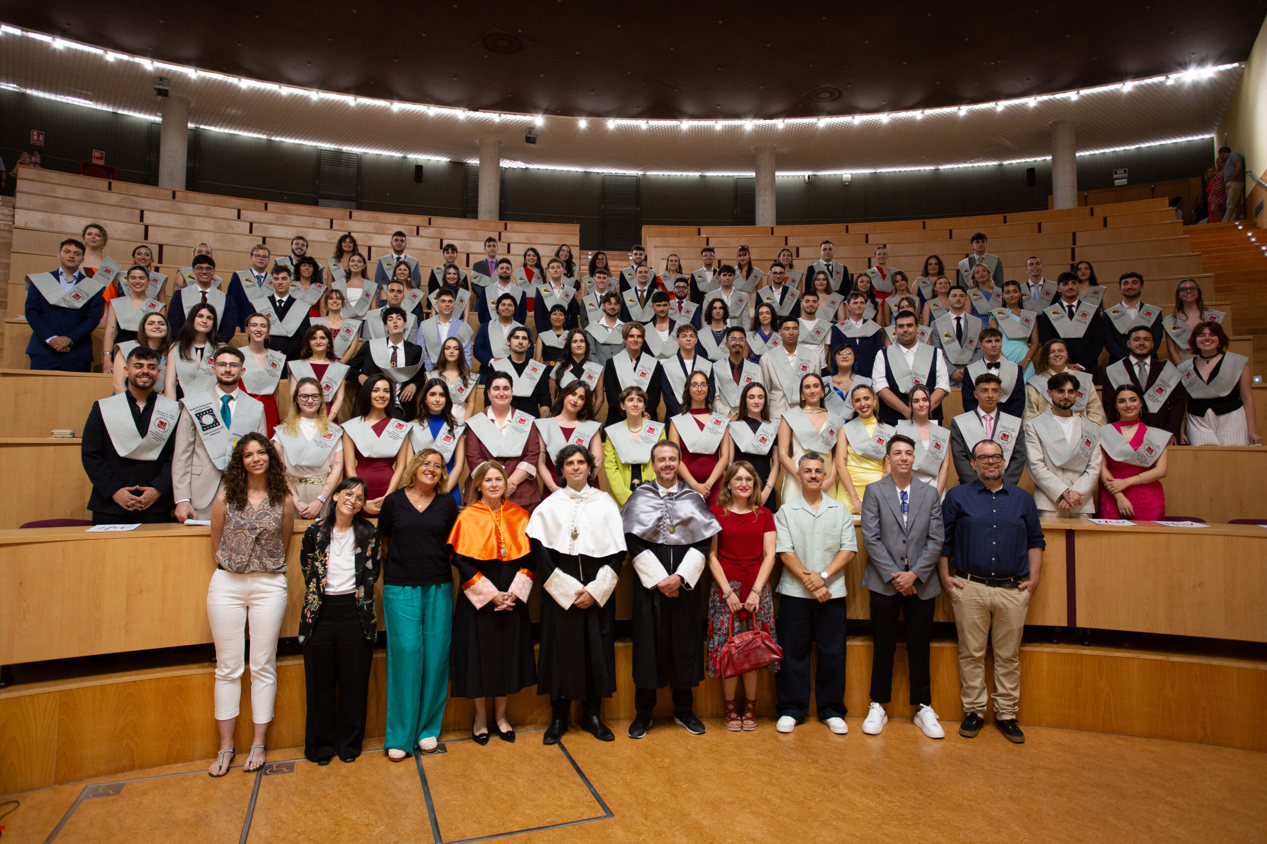 12-06-25-Graduación CAUP