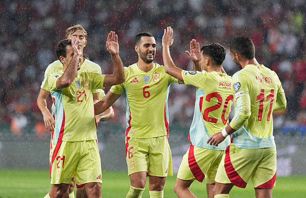 KONYA, TURKIYE - SEPTEMBER 7: Players of Spain celebrate after score a goal during the 2026 FIFA World Cup European Qualifiers Group E second match between Turkiye and Spain at Medas Konya Buyuksehir Stadium in Konya, Turkiye, on September 7, 2025. (Photo by Evrim Aydin/Anadolu via Getty Images)
